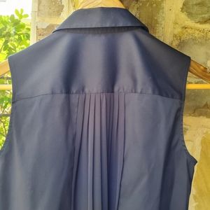 EUC Ann Taylor Pleated Back Top XS